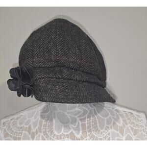 Mucros Wool Blend Newsboy Cap with Decorative Flower
